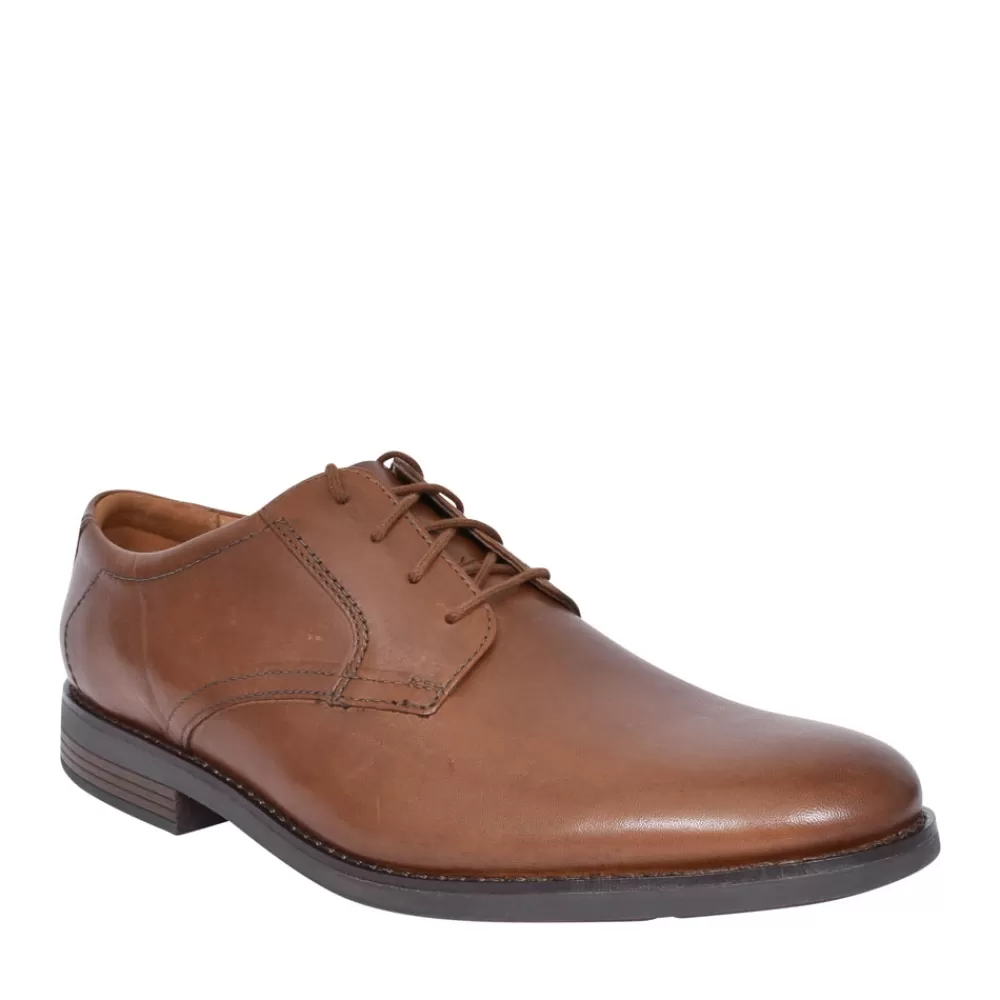 Mens CLARKS Becken Lace Leather H Fit Laced Shoe For Men In Tan