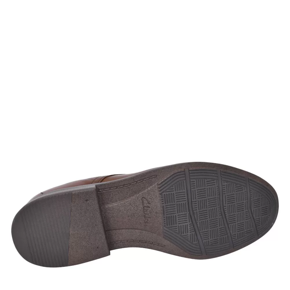 Mens CLARKS Becken Lace Leather H Fit Laced Shoe For Men In Tan