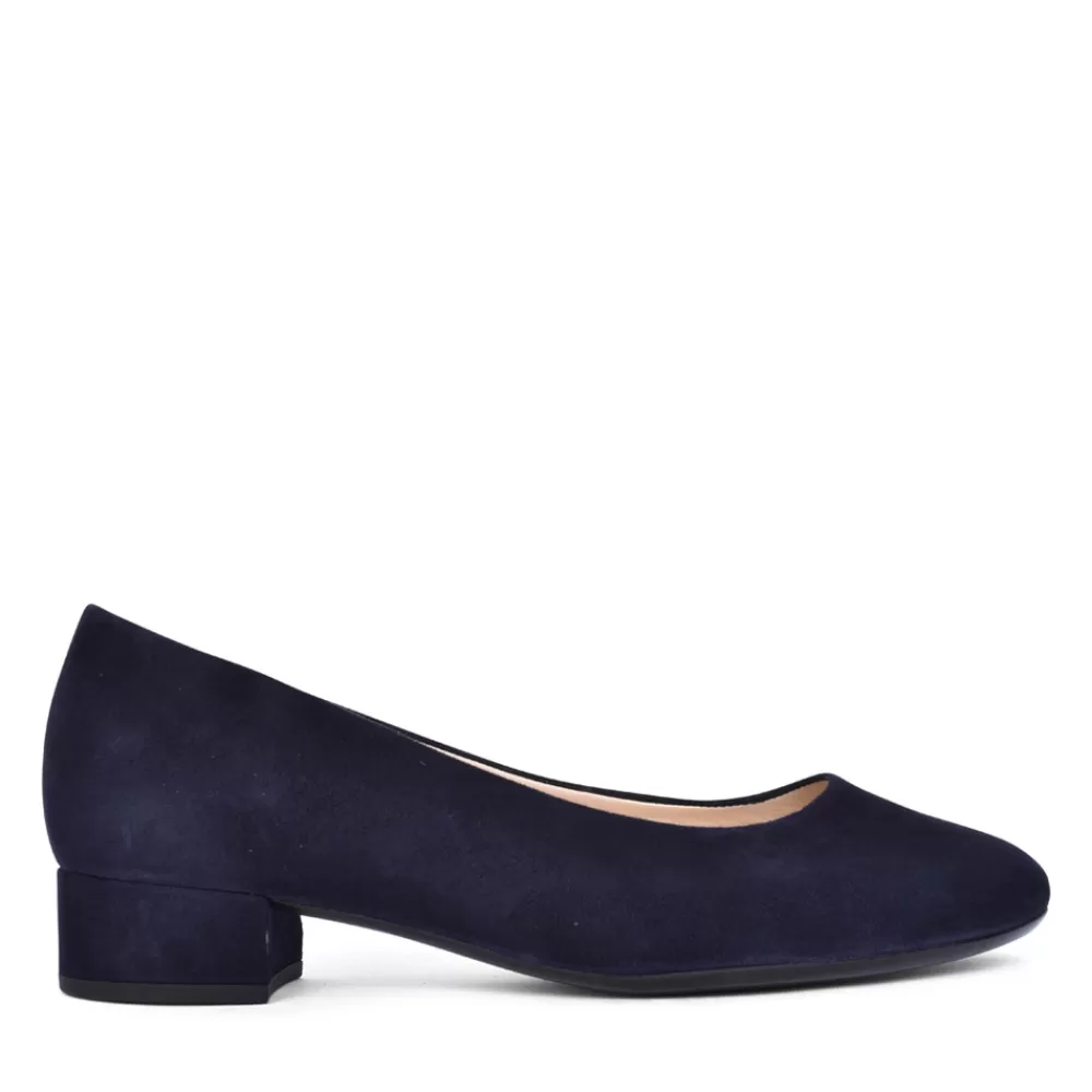 Ladies GABOR Ladies 41.320 Develop Low Heel Court Shoe In Navy