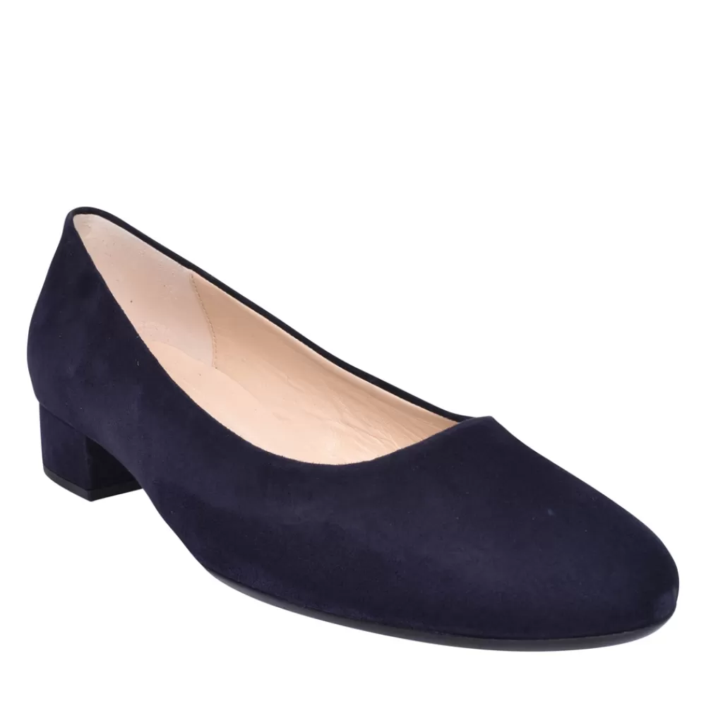 Ladies GABOR Ladies 41.320 Develop Low Heel Court Shoe In Navy