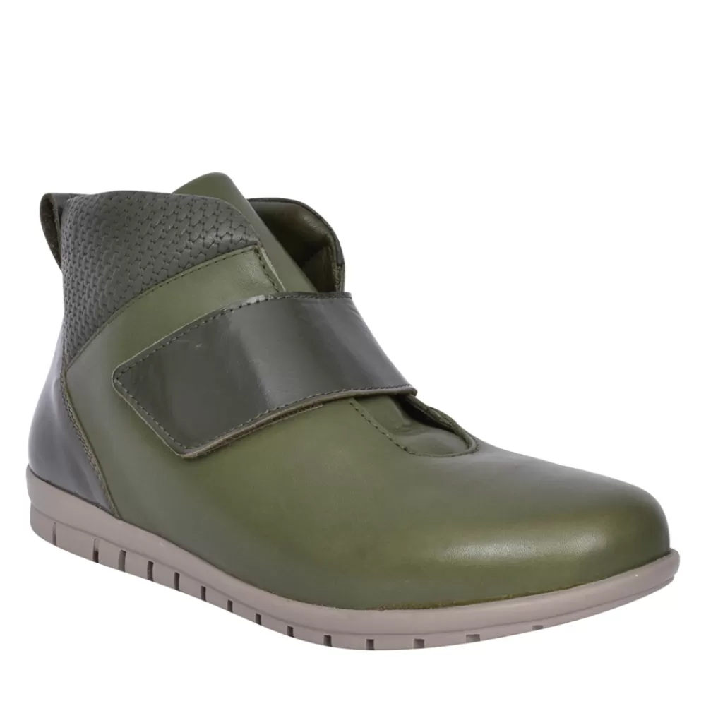 Ladies ADESSO Ladies A7036 Kelsey Ankle Boot In Olive