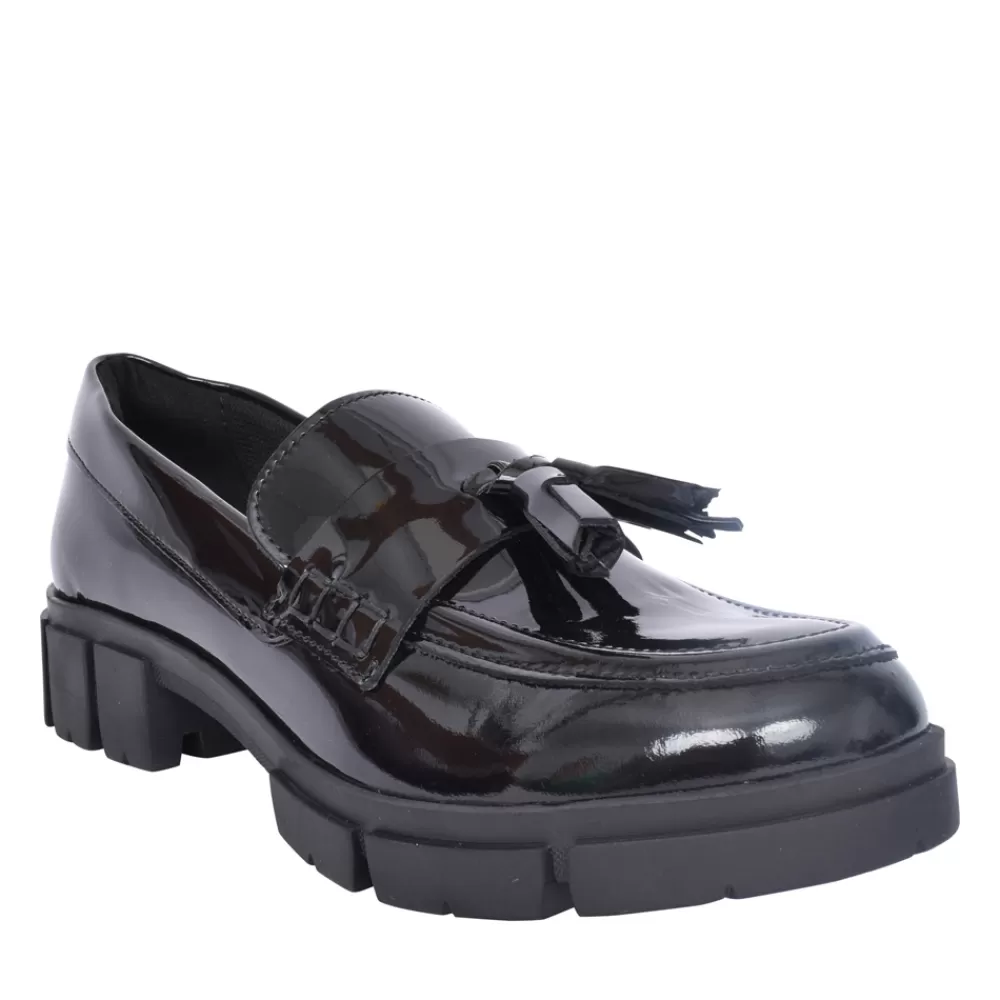 Ladies CLARKS Ladies Teala Loafer Black Patent D-Fit Loafer In Black Patent