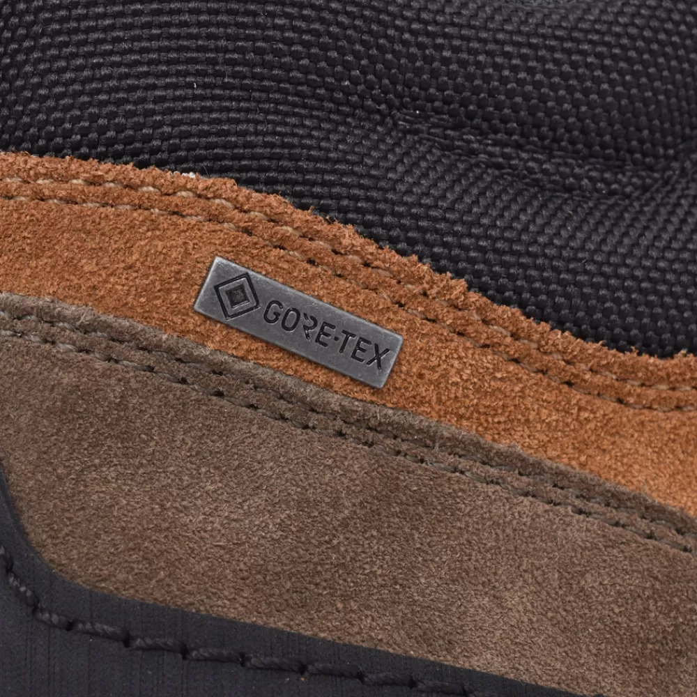 Mens CLARKS Mens Atl Trekhigt Combi G Fit Laced Boot In Olive